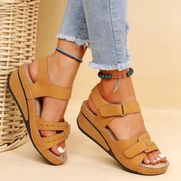 Sandales d'été talons femmes décontractées S chaussures plate-forme de coin pour la mode Rome Lightweight Ladies Slippers 795 Sandale CAUAURE CAUAU