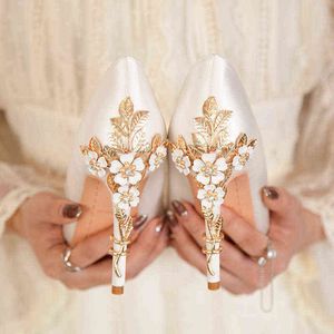 Zomer sandalen vrouwen merk licht luxe hoge hakken mode puntige metalen bloem 10 cm dunne hakken pompen avondjurk schoenen 220225
