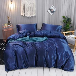 Ensemble de housse de couette en satin d'été Ensemble de literie de luxe Fermeture à glissière Twin Queen Soft Microfibre Lune de miel Sexy Euro Linge de lit Refroidissement 240322