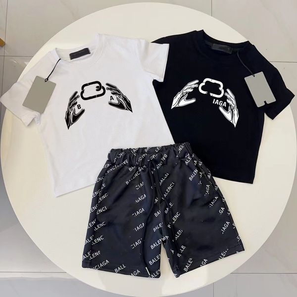 ensembles d'été vêtements pour enfants vêtements pour bébés vêtements pour enfants t-shirt fille garçon short à manches courtes ensemble deux pièces 18 styles marque de luxe blanc et noir taille 90-150