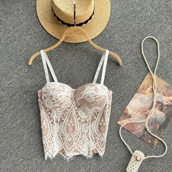 Chaleco de mujer transparente con empalme de malla de moda sexy de verano bordado ahueca hacia fuera el top corto de encaje con cuello oblicuo corsé con volantes con corsé 240319