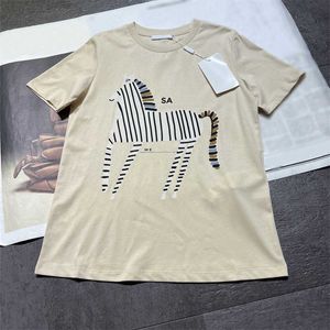 Camisas de verano camisa diseñadora camiseta de moda para mujeres camisetas de la tripulación de la tripulación de la manga corta camiseta estampada de animal algodón algodón transpirable mujer tops casual camiseta de la calle