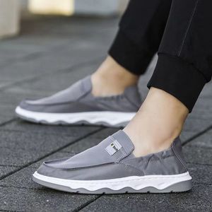 Chaussures d'été Chaussures de toile décontractée pour hommes à faible coupe douce à la mode et à la version coréenne antidérapante pour hommes polyvalents pour hommes