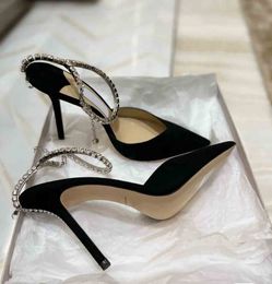 Zomerschoenen vrouw sandaal luxe ontwerper Saeda 100 mm hoge hakken witte satijnen sandalen kristallen juweel pomp bruiloft feestschoen pomp puntige teen
