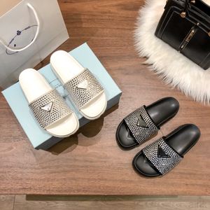 Zomerschoenen Vrouwen Echt Lederen Slippers Kristal Buiten Flip Flops Platte Bodem Reizen Lazy Slides Designer Schoenen trend