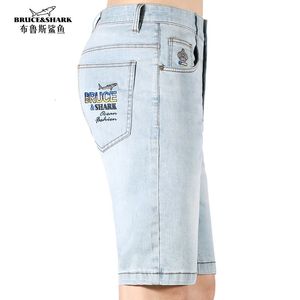 Summer Short Jeans Hommes Bruce Shark Casual Fashion Mens Vêtements Ligne droite Style Loose Stretching Jeans Big Size Blue 240410