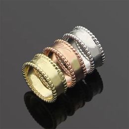 Hoogwaardige sieradenontwerper Ring 4/ vierbladige klaver Signature Ring Fashion Male en vrouwelijke paar Ring Designer Wedding Sieraden Jubileum Gift Band Box