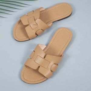 Curseur d'été pour femmes de luxe Luxury extérieur plage flip sandals femme tendance conception de conception curseur femme grande taille 43 240426