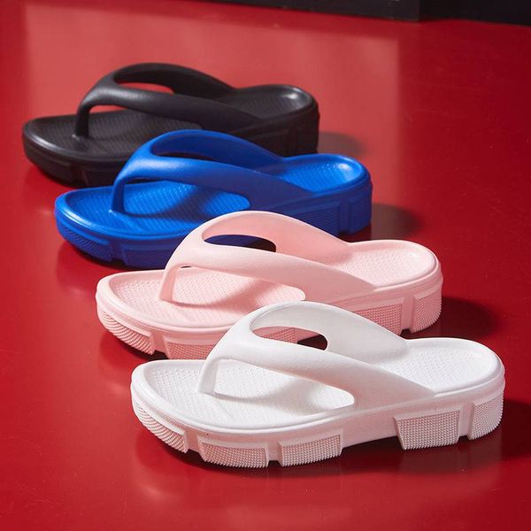 Zapatillas de verano con personalidad a la moda para mujer, pies de Clip para interiores, ropa de ducha de baño de fondo suave de EVA, cómodas sandalias de playa