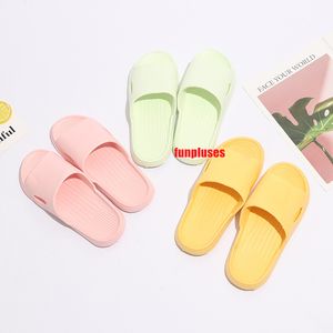 Zomer slippers Home Indoor Outdoor House Slipper voor mannen Vrouwen Eva Rubberen Flat Glaasjes Zwart Wit Zand Lichtgewicht Sandaal Beachschoenen 2023