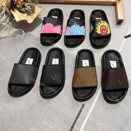 Pantoufles d'été pour hommes Slipper Fashion Nouvelle sandales de plage à semelle souples