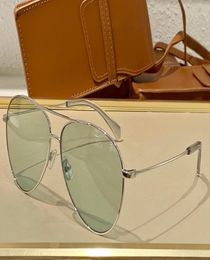 Lunettes de soleil d'été pour les hommes Style des femmes 40062 Antiultraviolet Retro Plate des lunettes de mode ovale en plein trame