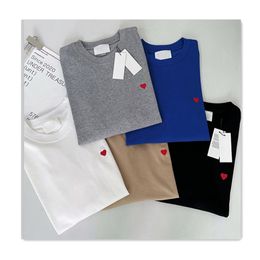 Camiseta de verano diseñador para hombre camiseta simple algodón puro cuello redondo corazón bordado carta macaron casual desplazamientos mujeres camiseta temperamento versátil hombres camisetas