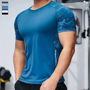 Été mince course Gym hommes chemise à manches courtes t-shirts ajustement élastique entraînement sportif Fitness séchage rapide spandex glace soie T 240119