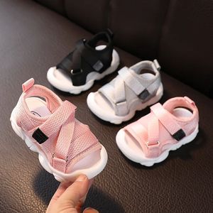 Zomer peuter sandalen babymeisje schoenen massief kleur net doek ademende jongens sneakers kinderen baby sport sandalen 240429