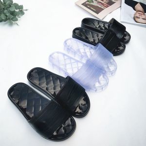 Diapositivas de suela de diamante transparente de verano Zapatillas de mujer Sandalia de PVC de diseñador Diapositiva de gelatina transparente Zapatos de playa de verano Plataforma Mulas Resbalón en cadenas deslizantes Sandalia de talla grande