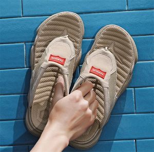 Zomertrend slippers flip-flop strand sandalen uit de straathipsters moeten een comfortabele en bovenste zwarte grijze beige hebben