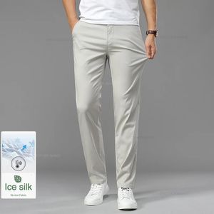 Zomer ultradunne heren ijs zijde Casual broek zachte comfortabele vaste kleur elastische zakelijke zakelijke broek Brand Biege Khaki 240415