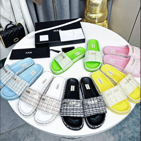 Été Espadrilles Teave Sliders Brand Designer Mule Slide Womens Mens Sandale Sandale Sunny Slipper Chaussures intérieures Casual Flat Shoe Lovely Walk Walk Loafer Leather Sandale