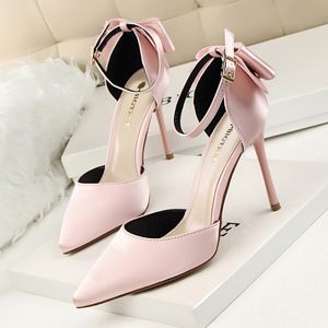 Chaussures de robe de mariée d'été pour femmes, escarpins en Satin rose, Sexy, bout pointu, talons hauts de 8cm, 10Cm, chaussures de fête pour filles, taille 35-43