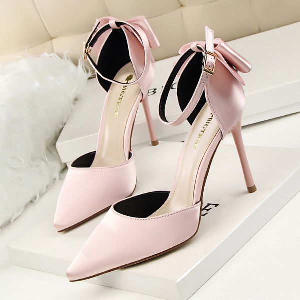 Chaussures de robe de mariée d'été pour femmes, escarpins en Satin rose, Sexy, bout pointu, talons hauts de 8cm, 10Cm, chaussures de fête pour filles, taille 35-43