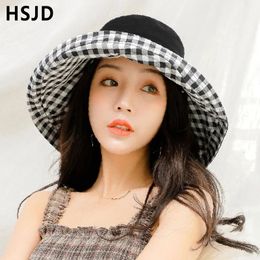 Femmes d'été Doublement en coton Plaid Sun Sun Chat élégant grand bord large pliable plage antiuv chapeaux flasques Caps plats bob240409