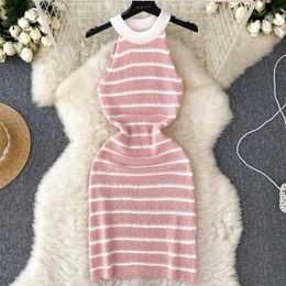 Summer Women elástica Sexy Halter Dress Sleeveless Slim Off Shoulder Streetwear Capualy Knitting Vestido Bodycon 240415