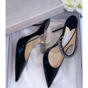 Chaussures d'été à bretelles en cristal pour femmes, talons hauts élégants, pantoufles sexy à bout pointu, escarpins de luxe pour fête de mariage, couleur chair, noir