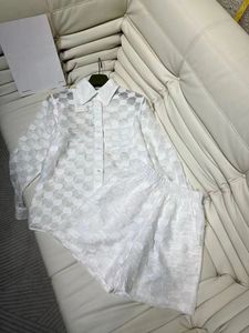Summer Women's Diseñador de camisa de diseño Bordado de la camisa de manga larga Botón Cardigan Chaqueta sólida Juego de chaqueta minimalista