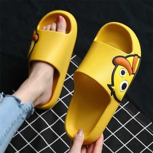 Summer Dames Slippers Strand Ourdoor Vrouwelijke Dia's Eva Soft Sole Antislip Home Indoor Bathroom Mannen Slippers 211229