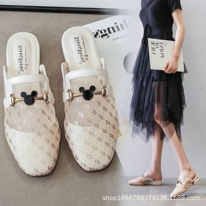 Zapatos de mujer de verano Mules Plus Tamaño 33 ~ 43 Femenino Lindo Mouse Hebilla Malla Air Low Heel Brand Design Slip On Slides Zapatillas 210520