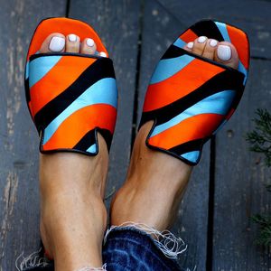 Zomer vrouwen slippers 2020 glijbaan voor vrouw fashion flat big size 43 dames gemengde kleur dia's dames troost slip op schoenen