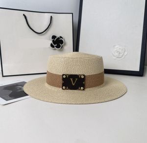 Été Femmes Chapeaux À Large Bord Chapeau De Paille Célèbre Designer Marque Lettre Impression Soleil Protection Plage Personnalité Fille En Plein Air Parasol Plat Cap Accessoires De Mode