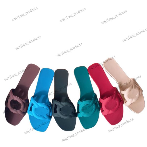 Pantoufles de créateurs de femmes d'été avec trois chaînes Pig Pig Nez plage Sandales plates Femmes PVC Plastique Chaussures