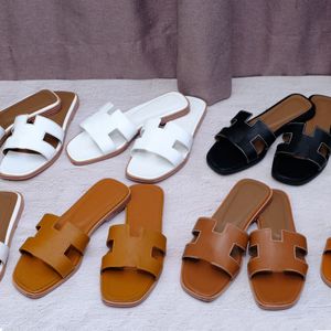 Chaussures d'été de styliste polyvalentes pour femmes, en cuir véritable, un mot, vacances à la plage, sandales plates décontractées, pantoufles