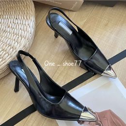 Été femmes talons hauts sandales de créateur chaussures formelles magnifique véritable Triangle en cuir étiquette talon mince marque en cuir véritable