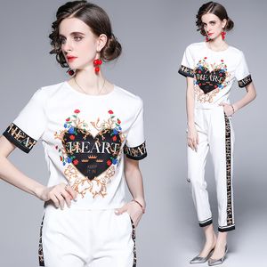 Summer Womens Sets T-shirt + Broek Korte Mouw High-End Gedrukt Liefde Haart Nine Point Broek Fashion Trendy Lady TW Piece Set