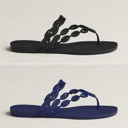 Pantoufles pour femmes d'été Sandales Designer Slippers Talons plats de luxe Fashion Casual Comfort Flat Plats Slippers 35-41