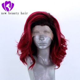 Summerstyle court ondulé bordeaux/vin rouge perruques pour femmes blanches cheveux synthétique dentelle avant perruque résistant à la chaleur fibre partie libre Cosplay