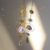 Crystal Delight Attrape-soleil à suspendre – Décoration de fenêtre de jardin – Prisme en forme de boule perlée pour terrasse, pelouse, lune, étoile arc-en-ciel.