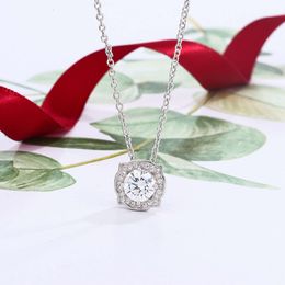 Sun Eye Mosang pierre argent collier Hairui pendentif secouer la lumière de luxe nouveau produit accessoires polyvalent collier chaîne femmes
