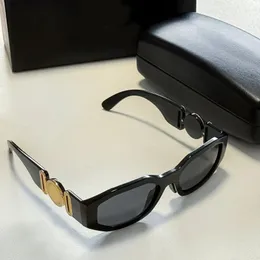 Diseñadores de gafas de sol hombres Gablas de sol de diseño Women White Sun White Sun Fashion Popular Fashion Zonnebil Glasses Diseñador de lente transparente PJ008
