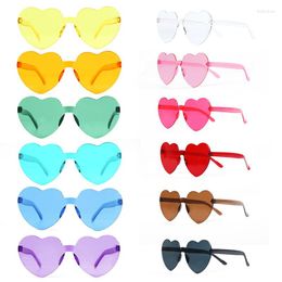 Lunettes de soleil 11 couleurs en plastique forme de coeur robe amusante fête Festival lunettes mode lunettes décoration fournitures