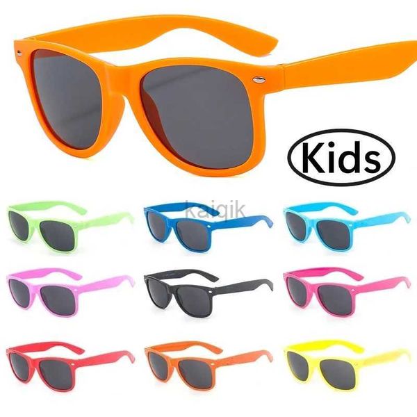 Lunettes de soleil 12 couleurs TRENDY NOUVEAUX enfants Lunettes de soleil Fashion Square Outdoor Goggle Shades For Kids Boys Girls UV Préotection Sun Glassements 240416