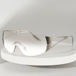 Lunettes de soleil 2000 S rétro femmes luxe surdimensionné enveloppant autour des lunettes de soleil UV400 dames Y2K mode Stra lunettes 230824