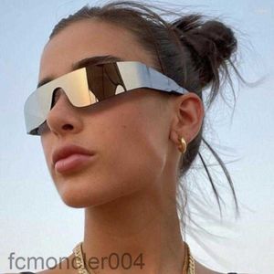 Lunettes de soleil 2000s Esthétique Y2k Hommes One Piece Sports Lunettes de soleil Femmes Vintage Wrap Around Shades Mode Punk Goggle Lunettes C9KG