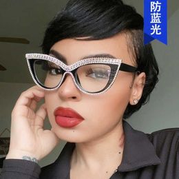 Lunettes de soleil 2018 Date Sexy Lunettes De Soleil Oeil De Chat Femmes Marque Designer Lady Perle Lunettes De Soleil Pour Femme Vintage Nuances Lunettes Gafas303A