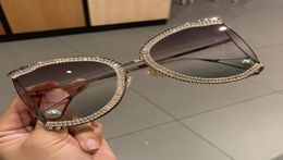 Gafas de sol 2021 Mujeres Diseñador de diamantes de gran tamaño Gafas Sun Damas Luxury Shades para BOLEK entero 4732746