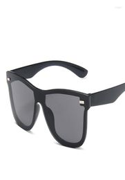Lunettes de soleil 2022 Brand Designer Onepiece Men Women Femmes Rivet Rimless Sun Glasses For Driving Goggles Mirror Lens Gafas UV4005102975