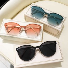 Zonnebril 2022 Fashion Women Sunglasses Vintage Ocean UV Protection Ins zonnebril Gafas de Sol Mujer de Lujo Marca Diseador G230214